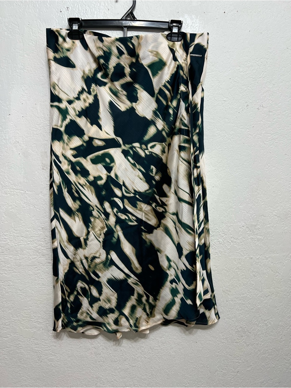 Calvin Klein Abstract Midi Skirt in Cream and Dark Green